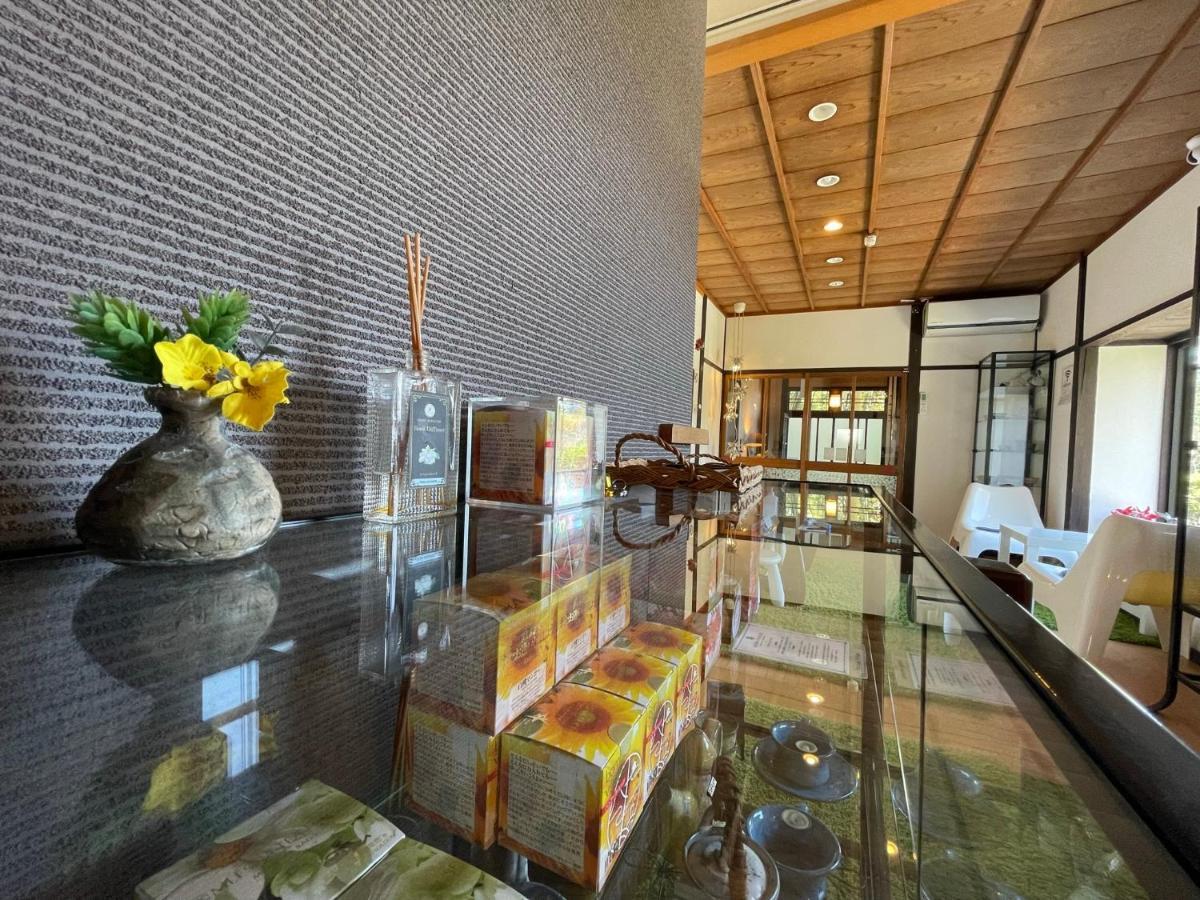 Bamboo Village Guest House Naoshima Exteriör bild